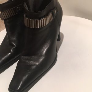Black knee-high nine west boots